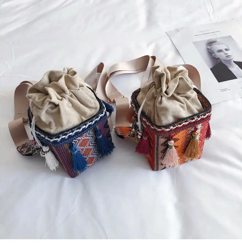 Женская сумка через плечо с кисточкой | Багаж и сумки