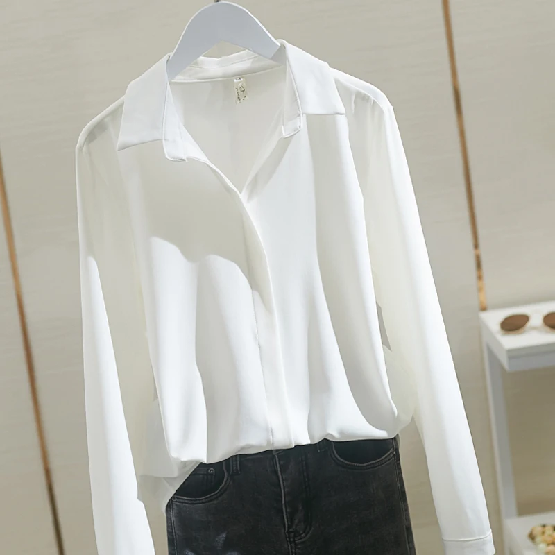 

2022 Korean Solid Shirt Women's Long Sleeve Simple Pullover V-neck Chiffon Bottoming Blouse and Tops Mujer 4XL 2611