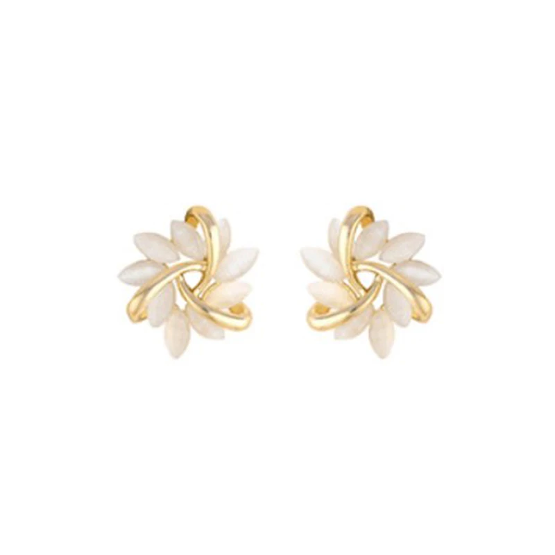 

Elegant And Exquisite Opal Petal Circle Stud Earrings For Woman New Classic Jewelry Luxury Party Girl's Unusual Earrings