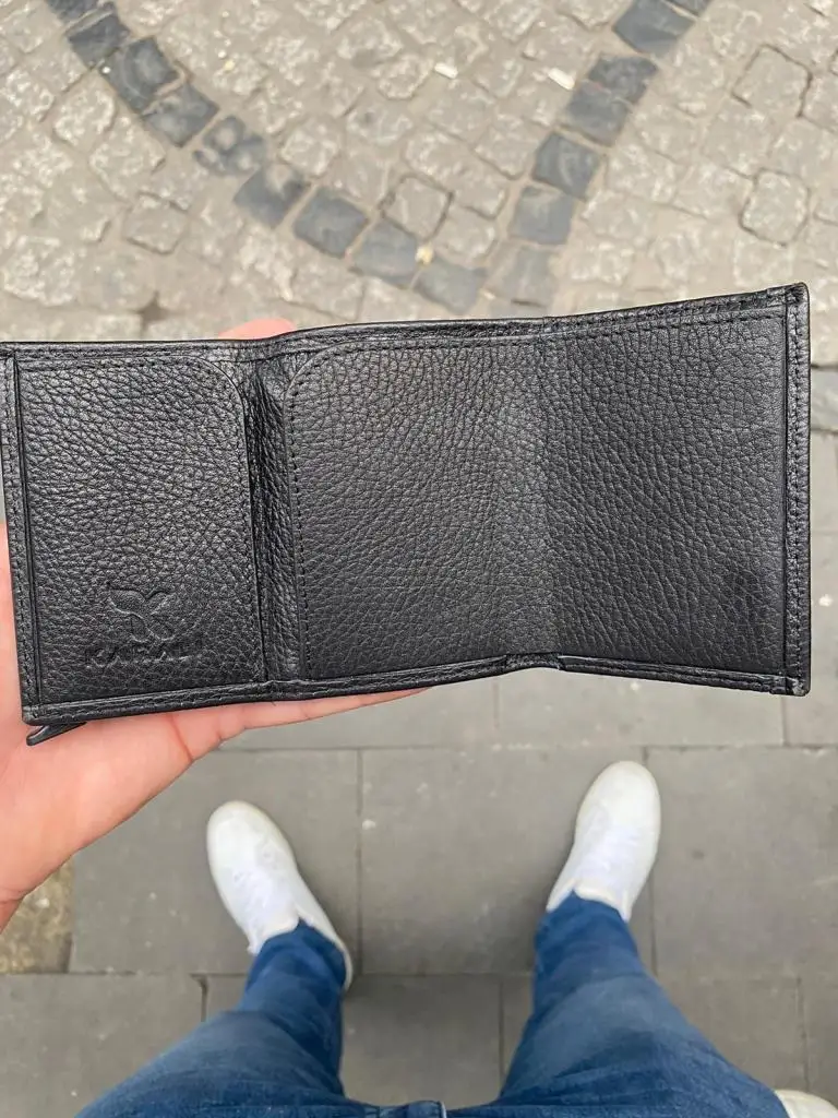 Черный бумажник из натуральной кожи с отделениями для монет Karali | Багаж и сумки