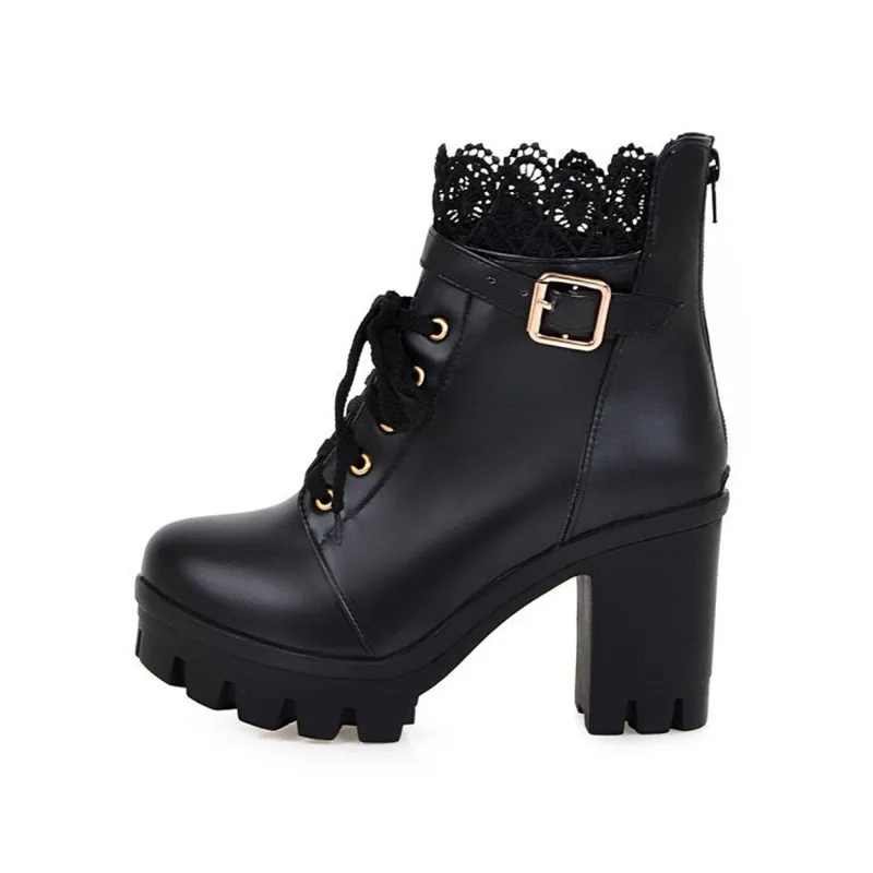 LIN KING/женские ботинки черного и белого цвета короткие с круглым носком на высоком