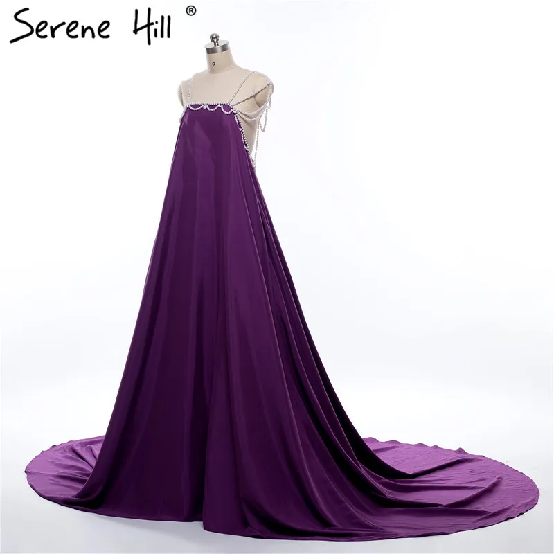 Сексуальное вечернее платье с открытой спиной и жемчугом для фотосъемки