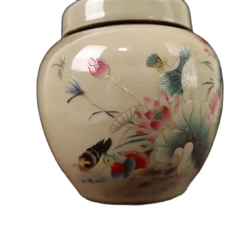 

Chinese Old Porcelain Open Piece Famille Rose Master's Less Protective Pattern Lid Jar