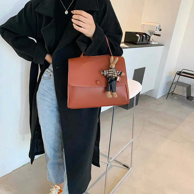 

Luxury Designer PU Leather Crossbody Bags For Women 2020 Solid Color Pendant Decoration Shoulder Bag Fashion Shopping Handbags