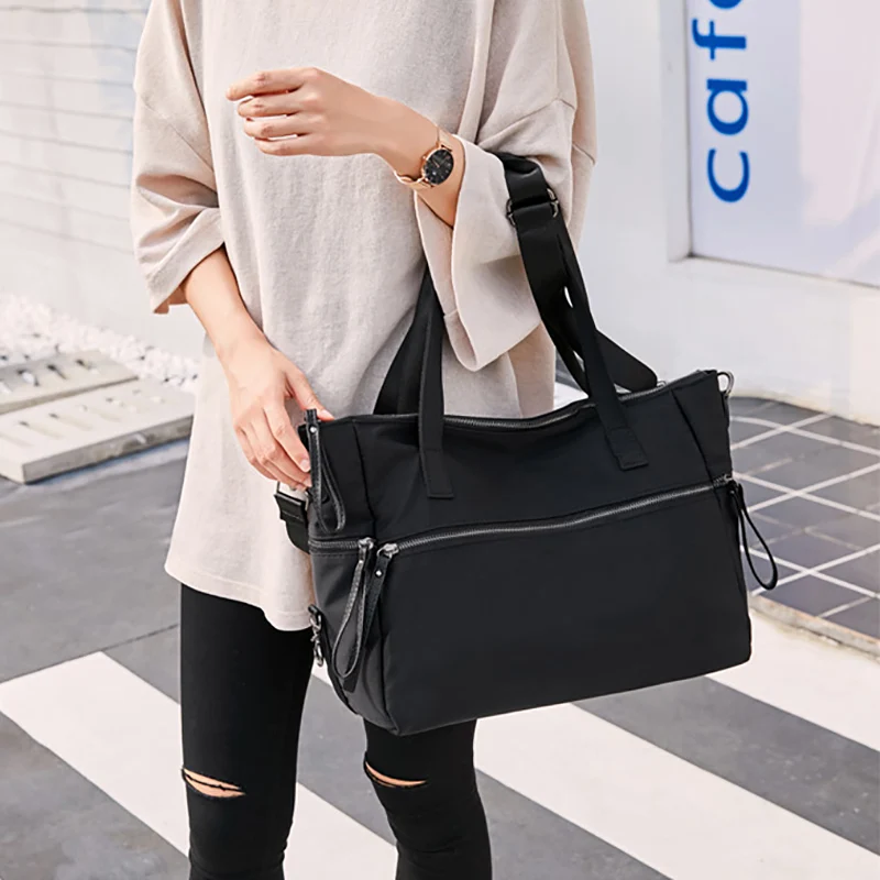 구매 고급 여성의 대용량 여행 가방, 품질 나일론 핸드백 스포츠 체육관 어깨에 매는 가방 휴대용 수하물 가방 주말 가방 저렴한 고급 여성의 대용량 여행 가방, 품질 나일론 핸드백 스포츠 체육관 어깨에 매는 가방 휴대용 수하물 가방 주말 가방