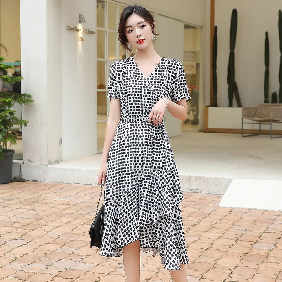 Летнее платье в винтажном стиле С принтом горошек шифоновое миди Открытое без