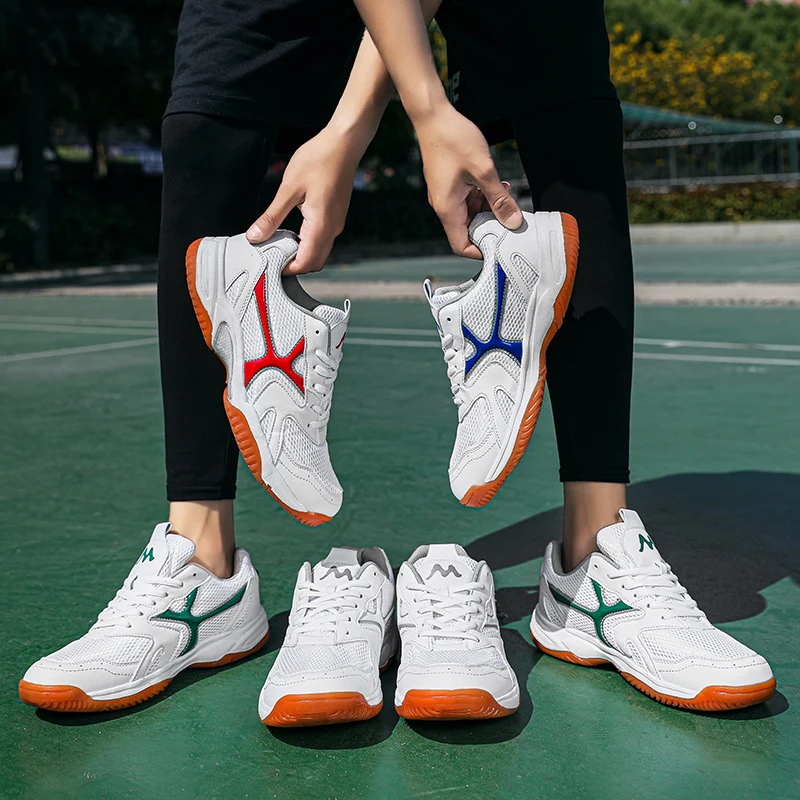 Cheap Unisex Sport Badminton Shoes Professional White Tennis Shoes For Men Mesh Breathable Outdoor Trainer Volleyball Shoes Men
