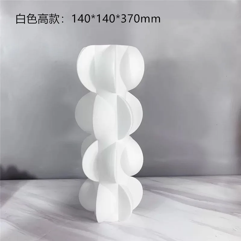 

Modern simple black and white petal candlestick creative Desktop tray decorations home vase accessories candle holders