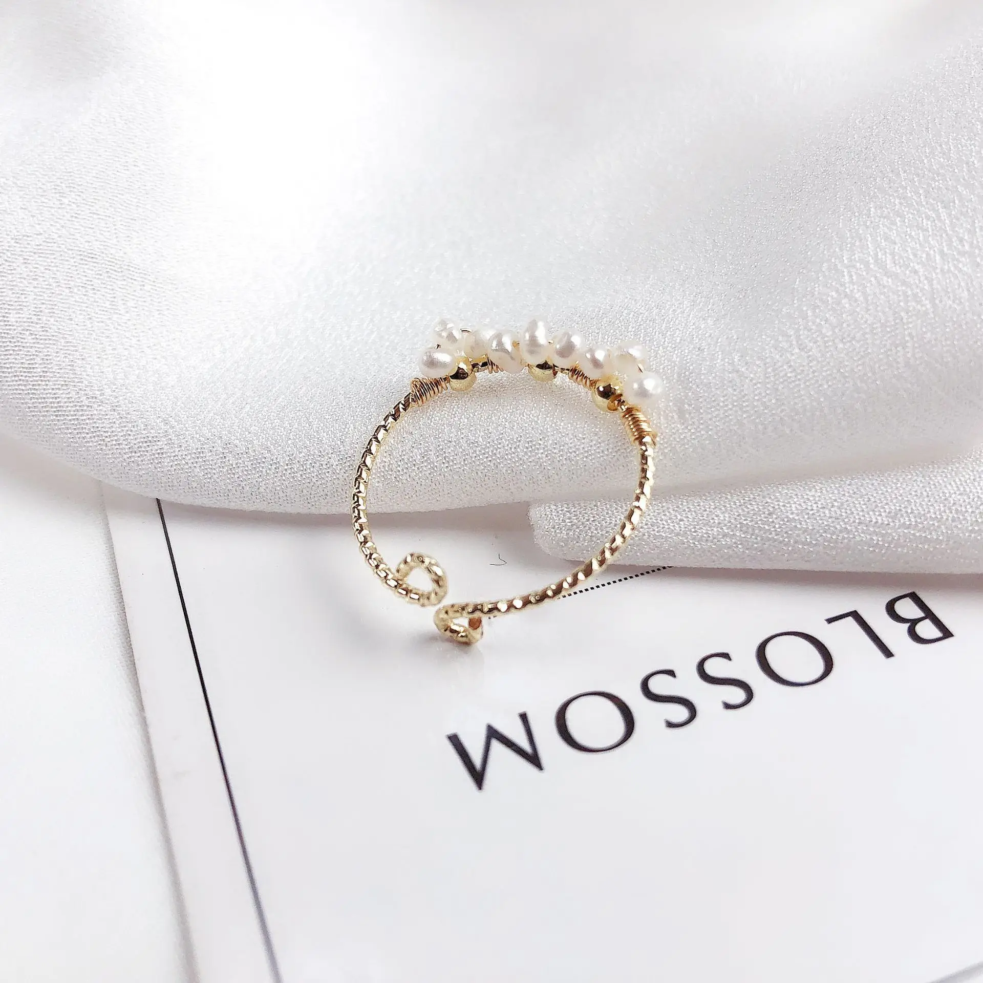 

Женское кольцо с пресноводным жемчугом