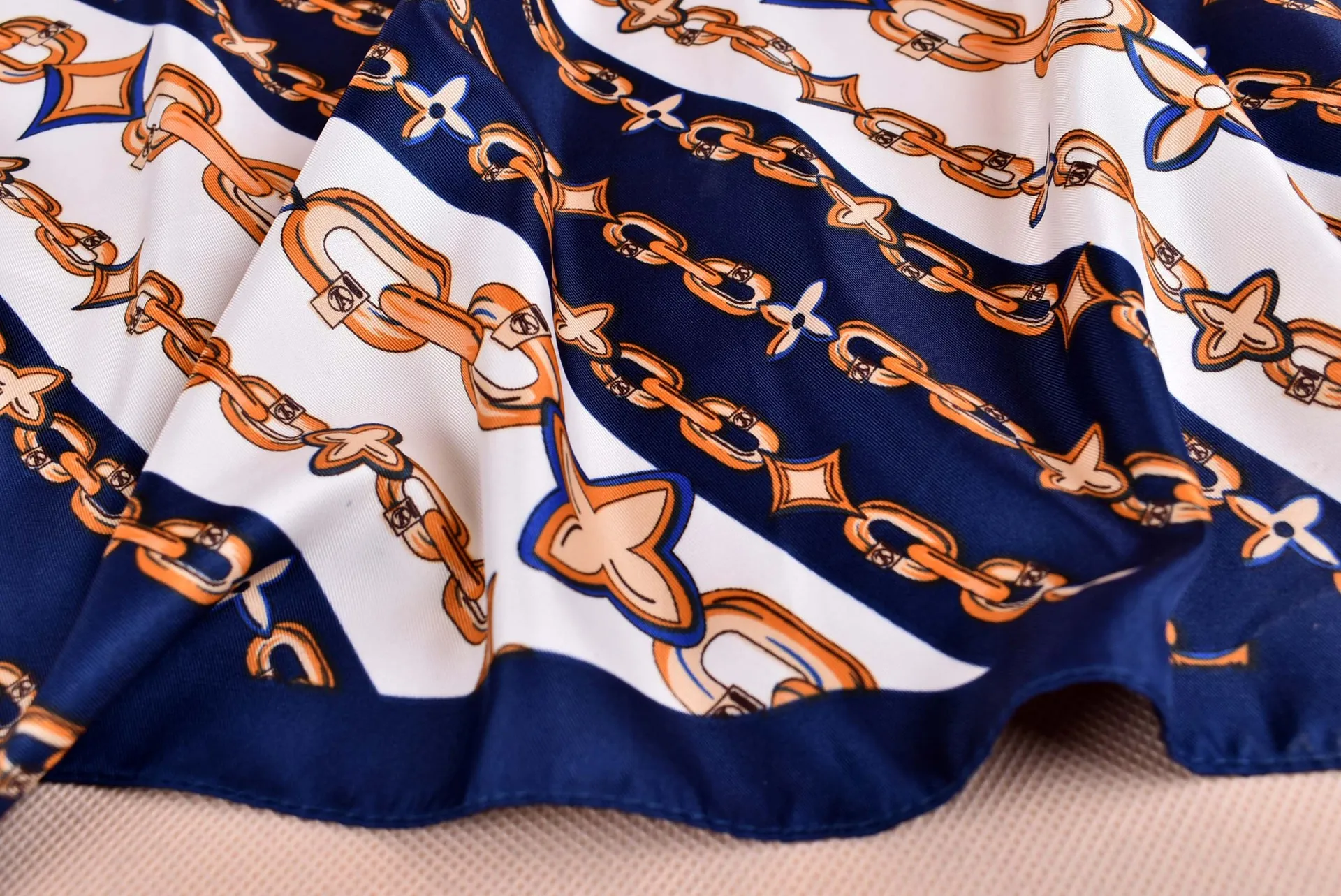 Весенняя двухцветная шелковая сатиновая квадратная лента для волос хиджаб