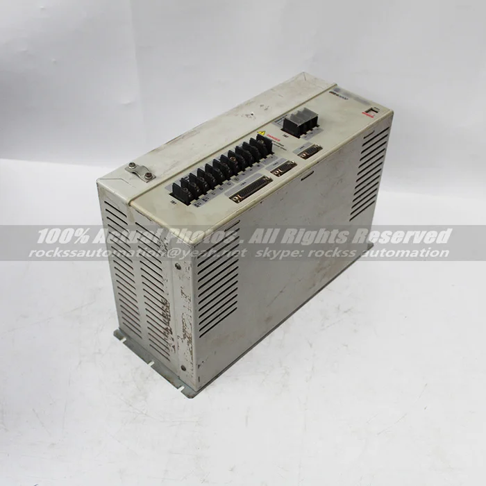 

Используется в хорошем состоянии сервопривод 2098-DSD-HV030