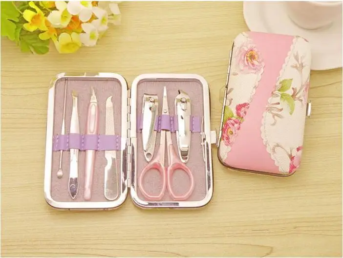 

50sets 7 in 1 Rattan Flower Printing Nail Clipper Scissor Kit Woman Pedicure Manicure Set Wedding Favors Gifts Wholesale