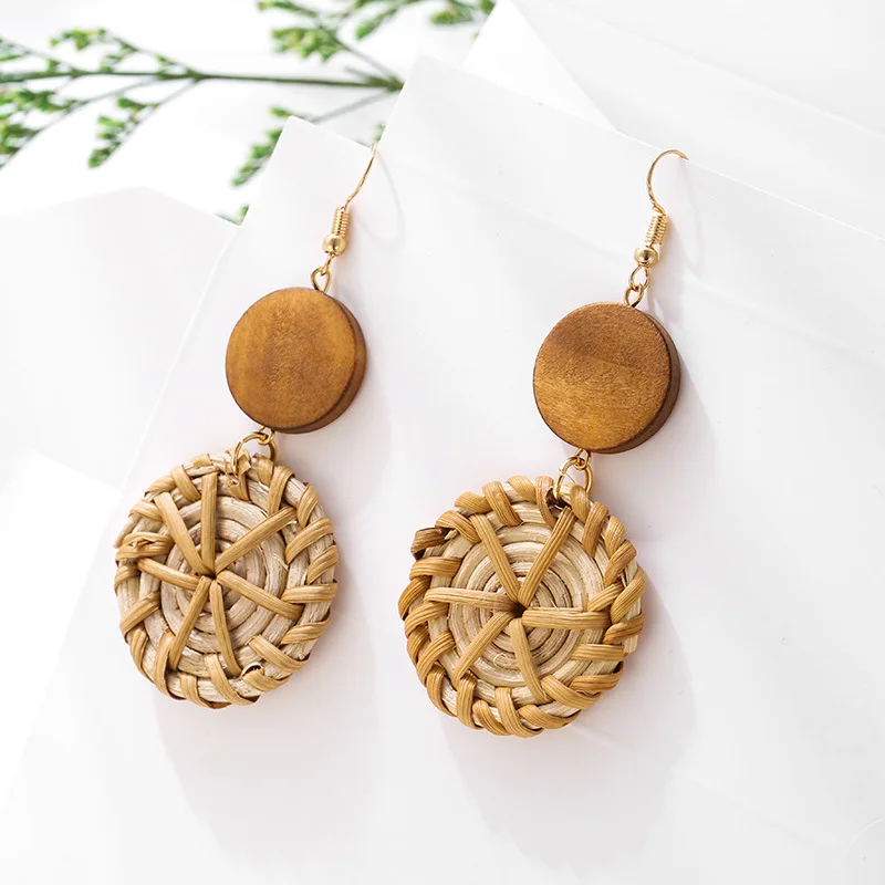 Классические модные круглые висячие серьги из ротанга с деревянным кристаллом