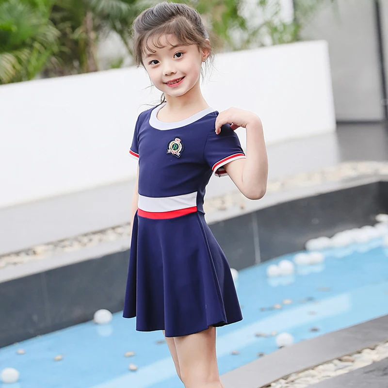 Купальник с оборками и коротким рукавом юбка купальный костюм из двух предметов