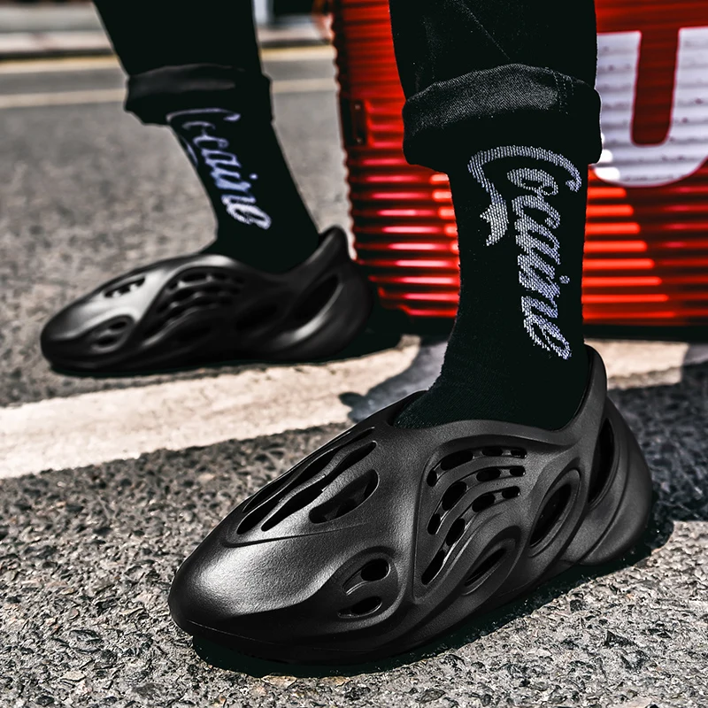 

Summer Men Casual Sandals Outdoor Women Beach Shoes Fashion Indoor Slippers High Quality Lazy Hole Shoes Couple 35-48 Multicolor