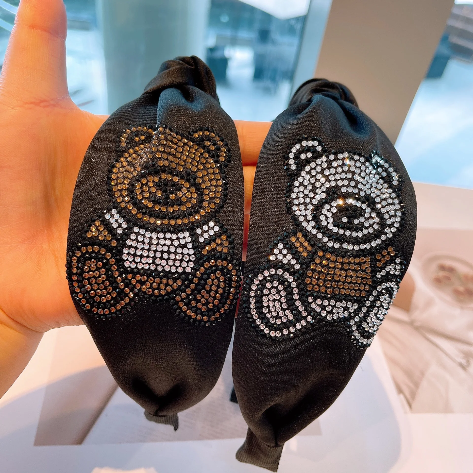 

2021 Retro Simple Fashion Hot Cute Full Rhinestone Headband Big Cartoon Wide Hairband Non-slip Hair Jewelry Hair Accessories