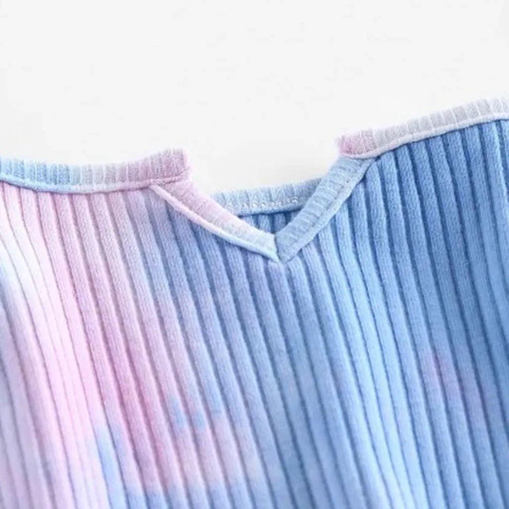 Кроп Топ женский с V образным вырезом пикантная приталенная Майка переходом