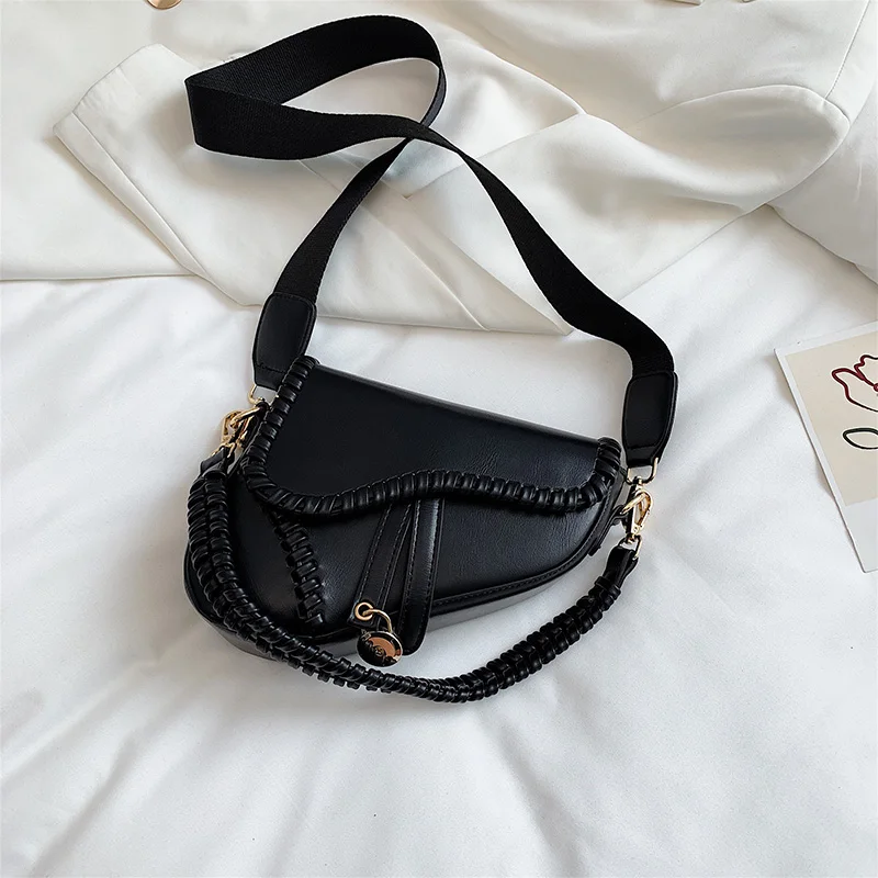 

2021 New Fashion Saddle Women Bag One Shoulder Handle Trend Casual Hasp Zipper PU Material Polyester Inside Lock Ornament Bag