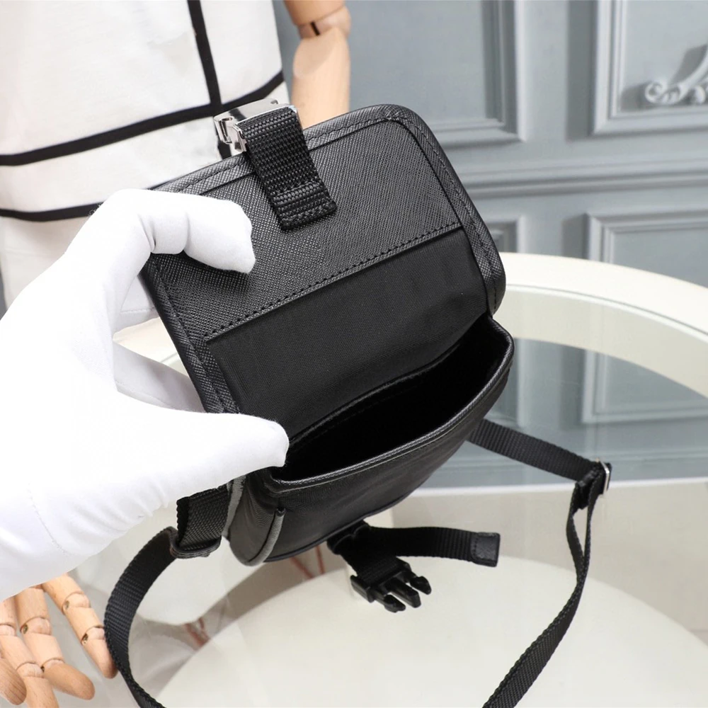 

Free Shipping 2021New Crossbody Bag Men And Women The Same nylon cloth leather bag diagonal bag shoulder bag