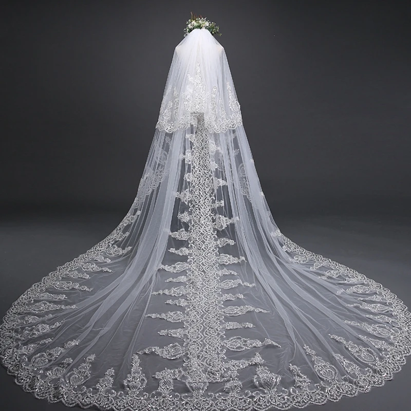 

Queen Стиль 2 слоя с кружевами и блестками, размеры с край 4 метра длиной 5 метров с металлический гребень уход за кожей лица крышка собор свадеб...