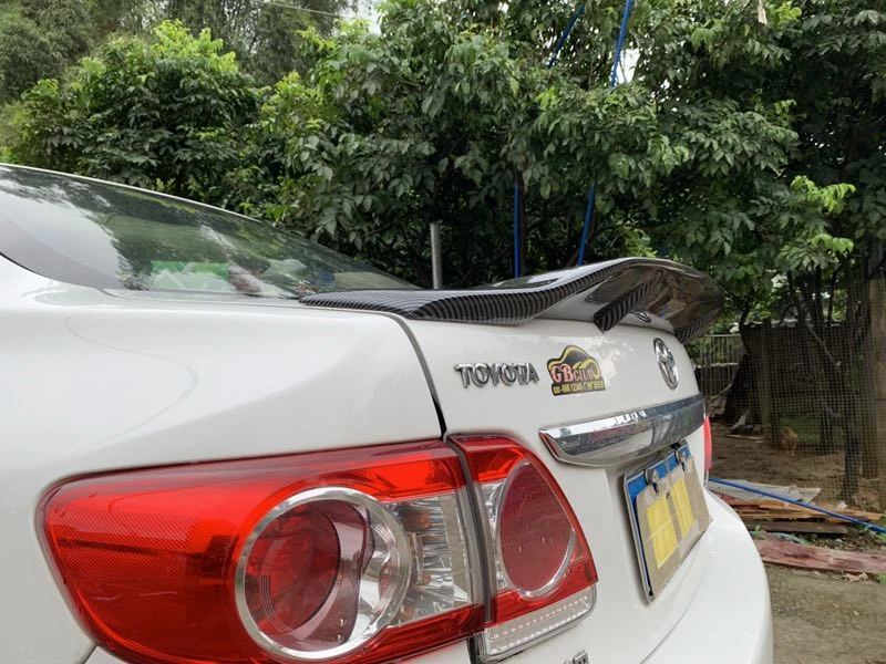 Использовать для Toyota corolla спойлер 2006 07 08 09 10 11 12 13 лет Глянцевая углеродное волокно/FRP заднее крыло R стиль спортивные аксессуары