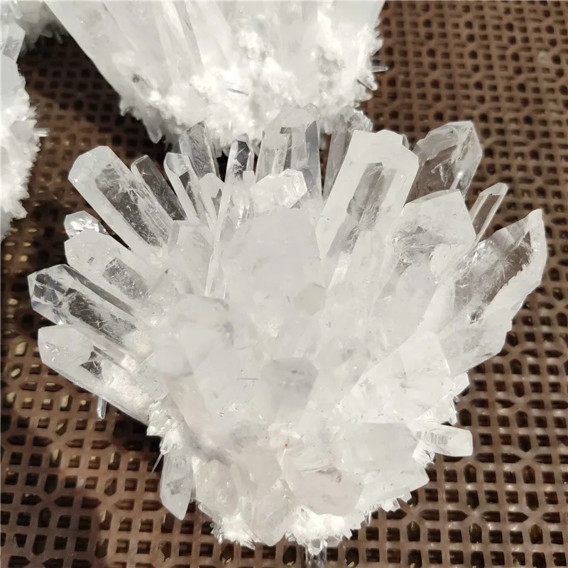 

Natural Crystal Cluster Raw Crystals Amethyst Specimen Mineral Ore Clear Quartz Ornaments Reiki Healing Stone Home Decor gift