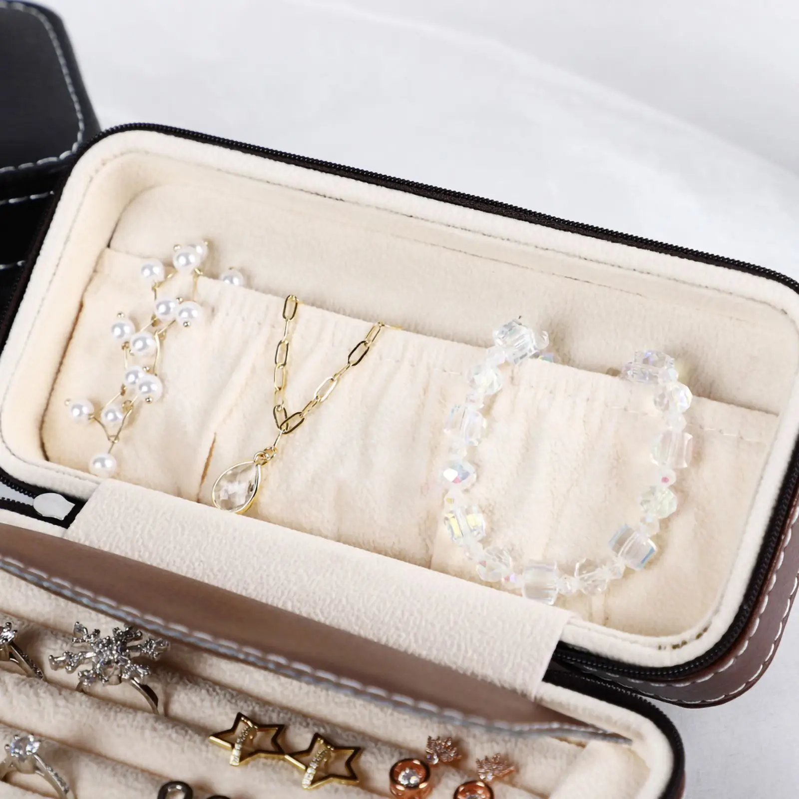 

Jewelry Storage Box Portable Multi Compartments Organizer Box for Jewelry Necklace Rings