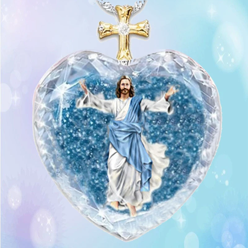 

Fashion Heart Shaped Crystal Glass Christian Cross Jesus Pendant Necklace Female Jewelry Religious Amulet Accessories Party Gift
