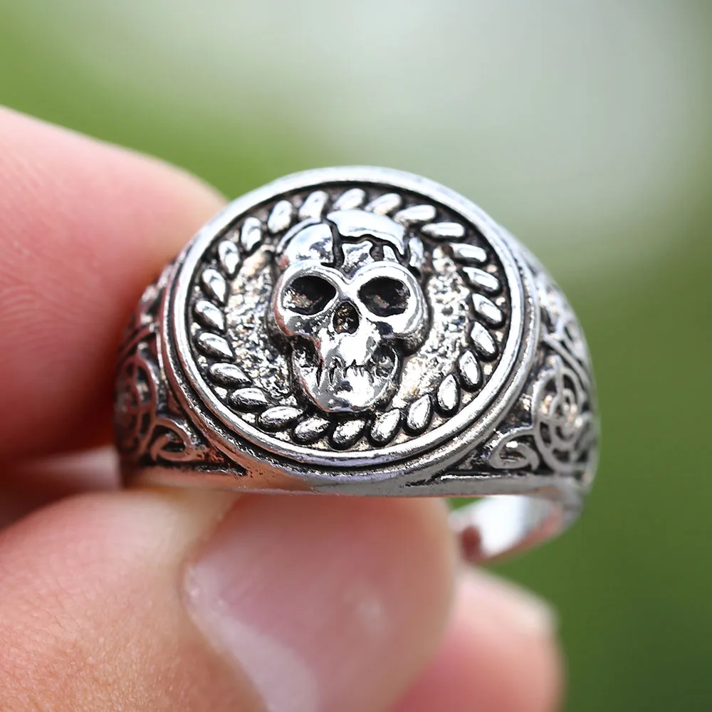 

Coconal New Punk Gothic Style Carved Skull Men's Ring Retro Fashion Trend Hip Hop Rock Style Party Popular Jewelry Creative Gift