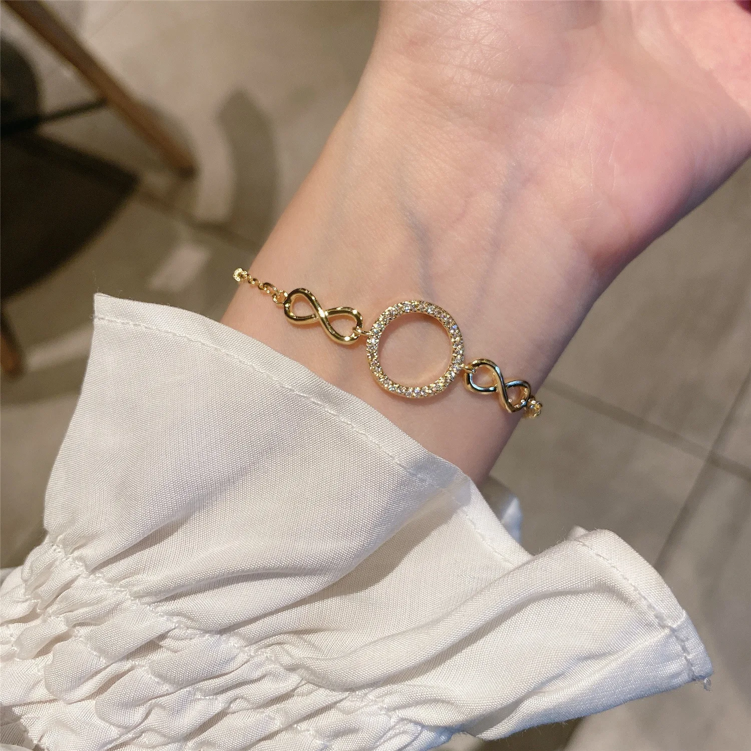 

2021 New Niche Design Fashion Temperament Geometric Circle Korean Bracelet Fashion Temperament Wedding Party Jewelry