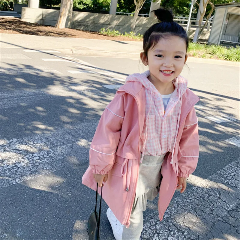 Korean style girls fashion loose long jackets with nipped waists 2019 kids solid color stand collar trench | Детская одежда и