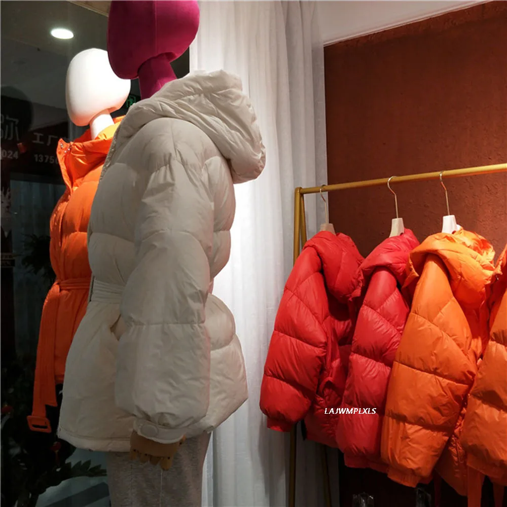 Новый зимний 90% ультра светильник белый пуховик на утином пуху женский короткий