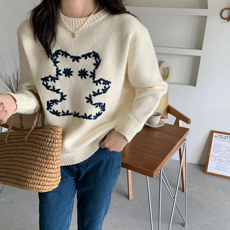 

Fashion Embroidery Bear Loose Sweater Women Autumn Knitted Long Sleeve O-Neck Sweaters Pullovers YOU1191