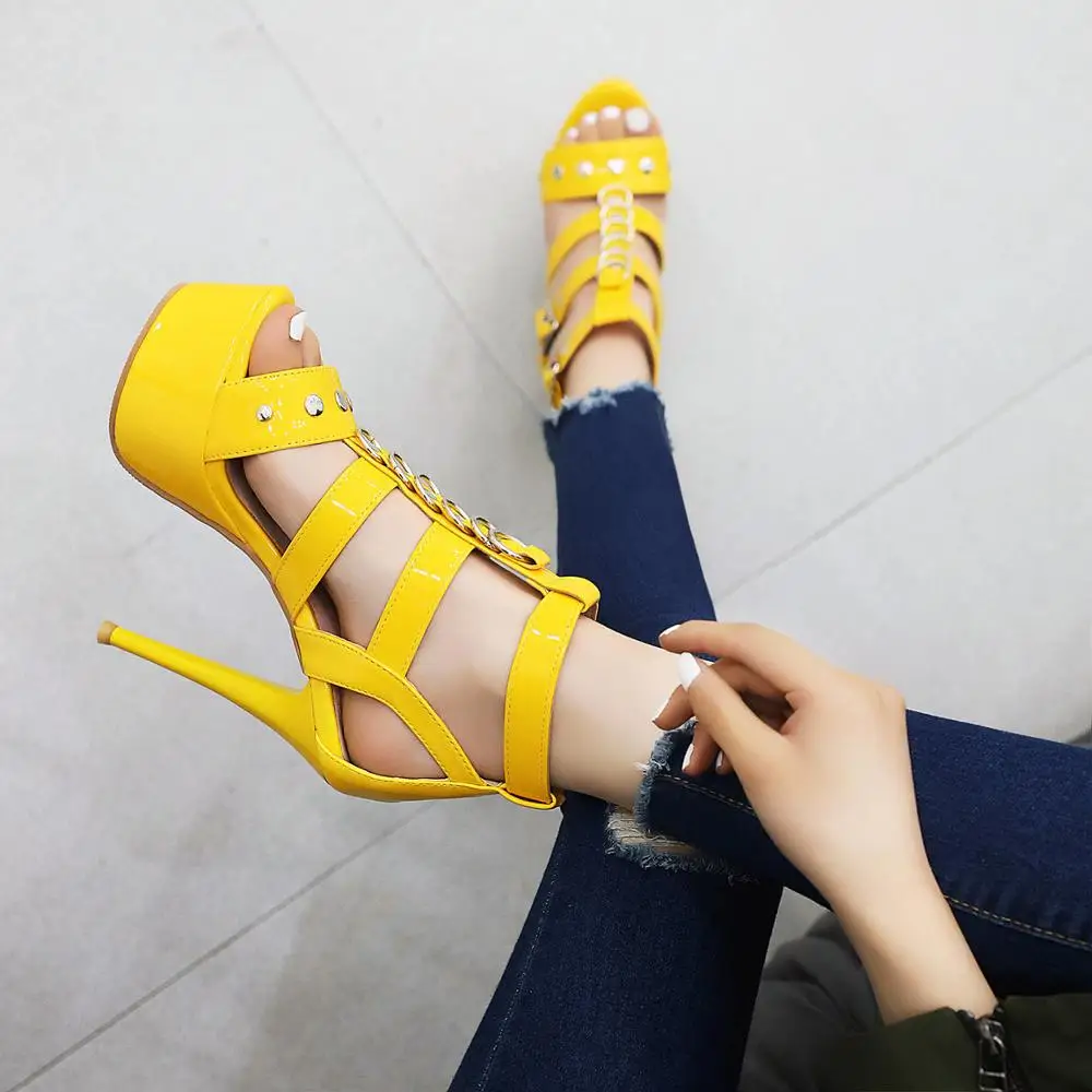 Новинка весенние пикантные босоножки на высоком каблуке 13 см с заклепками для