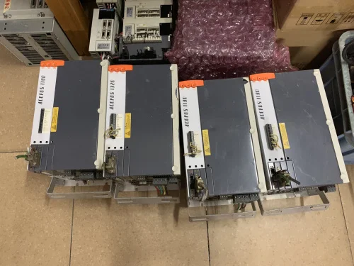 ACOPOS 1180 8V1180. 00-2 с AC112/AC123 используется один серводвигатель хорошая работа |