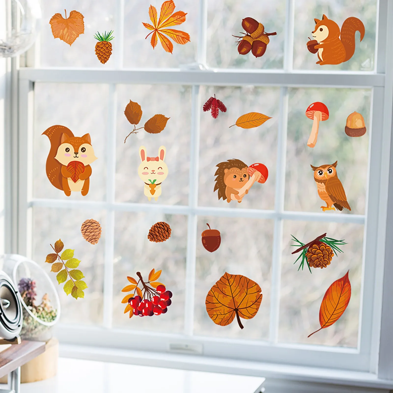 Белка и сосновые конусы Осеннее украшение наклейки на стену День Благодарения