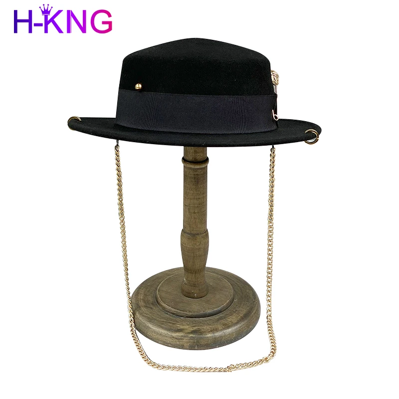 

European and American Stars Women's Cap Black Hat with Chain Female British Wool Hat Fashion Party Felt Hats for Women