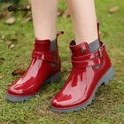 Водонепроницаемые ботинки мартинсы, женские ботильоны на платформе, красные глянцевые Нескользящие дождевые ботинки с пряжкой для дам, Осень-зима 2021, новая дождевая обувь