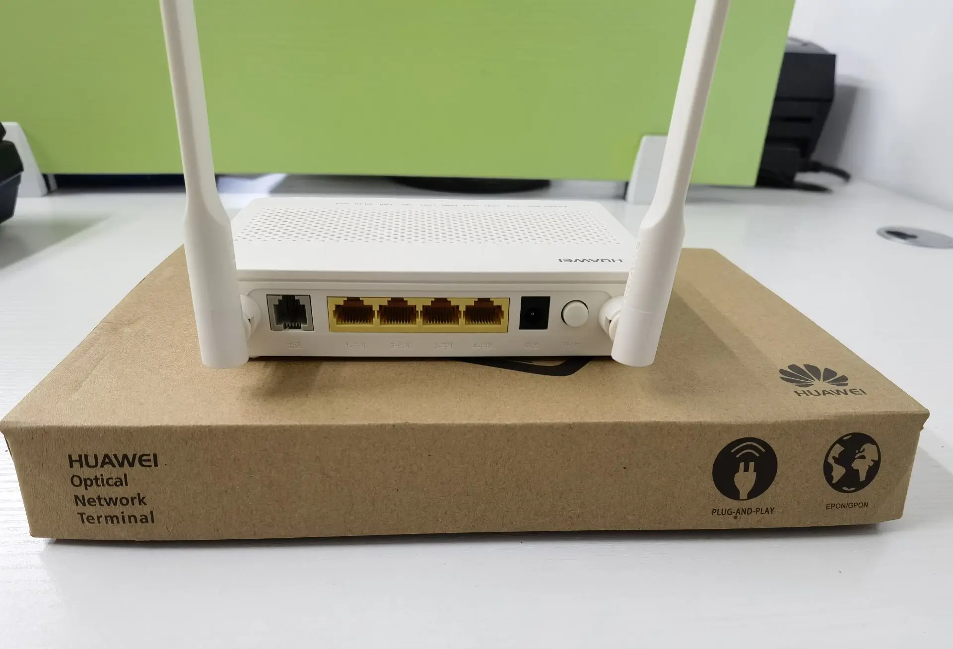 3 шт. Оригинальный Новый HW HS8545M5 Gpon 5dBi Ont onu 1GE + 3FE Голос WIFI USB-модем на английском