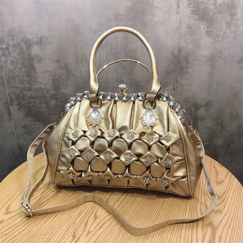 

Fashion Womens High Capacity Crossbody Bags Armpit Design Shoulder Bag PU Leather Bucket bag Casual Embossing Hasp Handbag