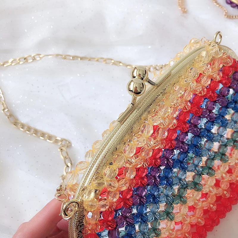 Женская прозрачная сумка с перламутровыми бусинами популярная на клипсе цветная