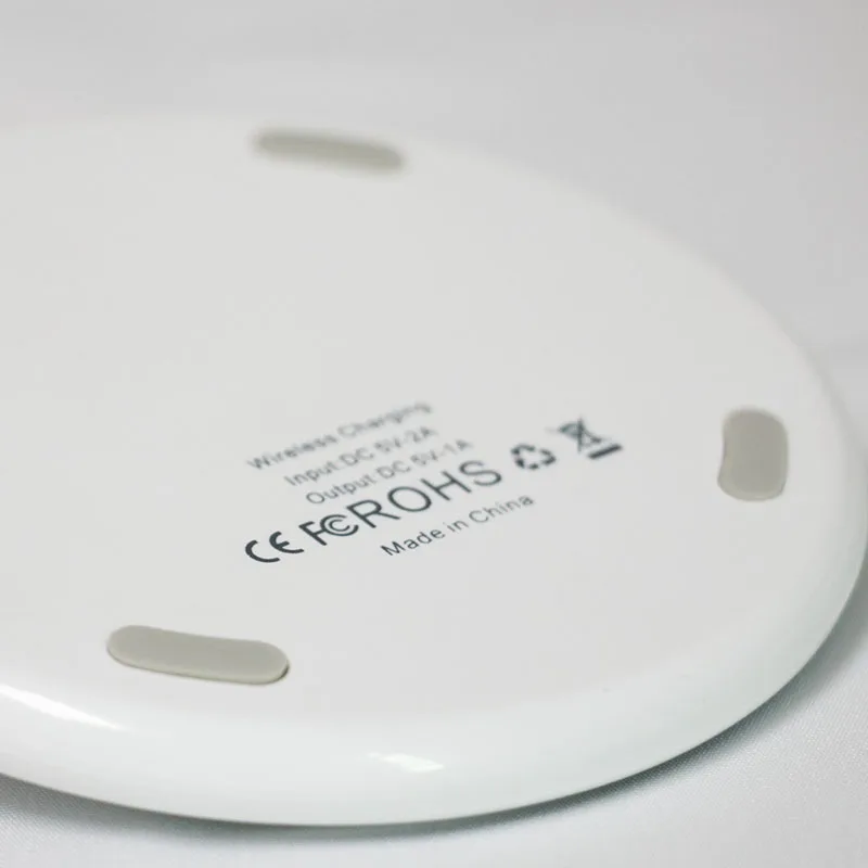 

Ultra-thin wireless charger ring blue light mobile phone wireless charger fully compatible with portable QI wireless charger