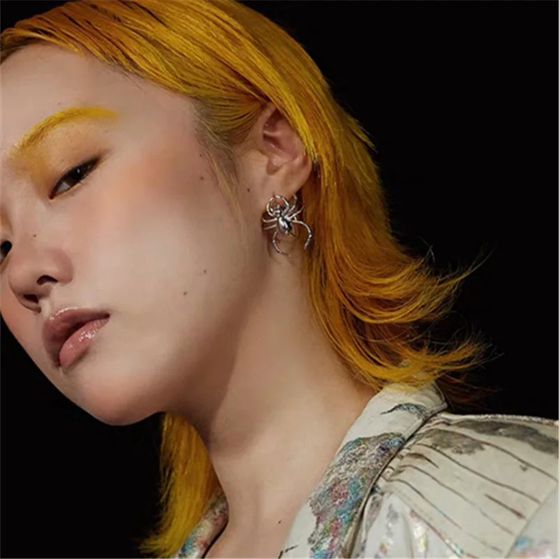 FFLACELL Girl 1 пара смешной странный металлический сплав паук серьги гвоздики в стиле