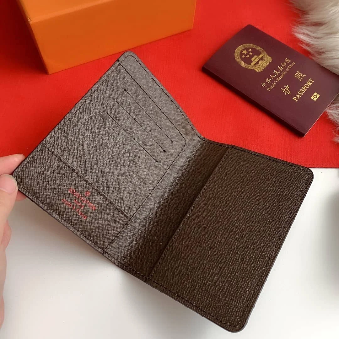 

100% Leather Luxury passport travel document card, foreskin air ticket price multifunctional passport bag for men and women