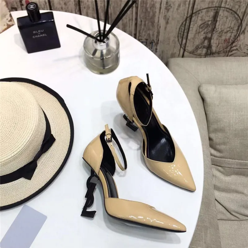 Нежные женские туфли на каблуке телесного цвета из мягкой кожи шпильке сезон