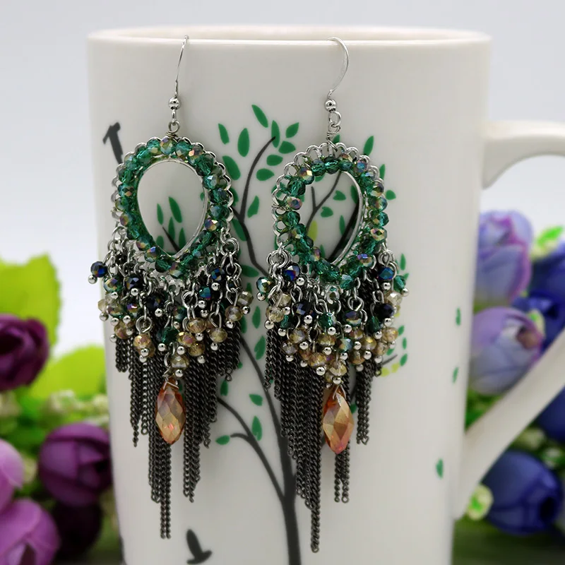 Серьги капельки с зелеными кристаллами и стразами Винтажные серьги ручной