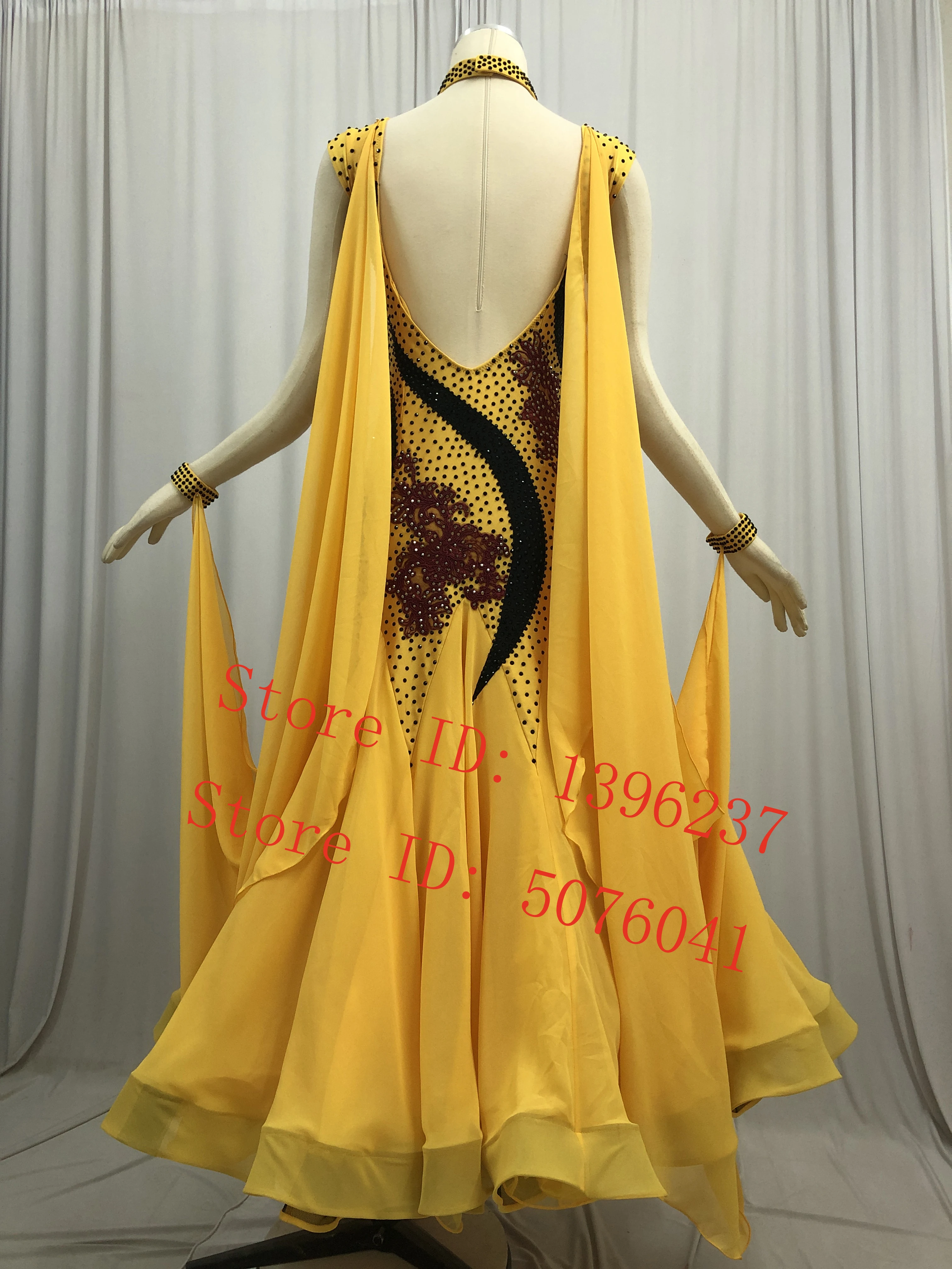 Женское платье для Бальных соревнований желтое с длинным рукавом вальса