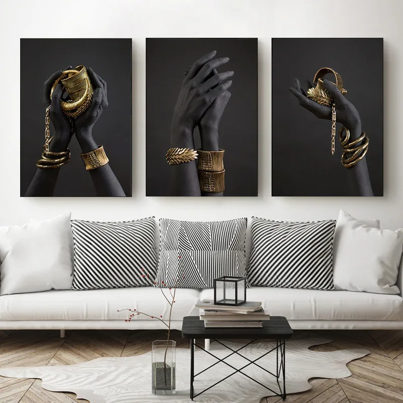 

Black Woman's Hand Print Canvas Painting Gold Jewelry Posters And Prints Cuadros African Wall Art Pictures Home Decoration Mural