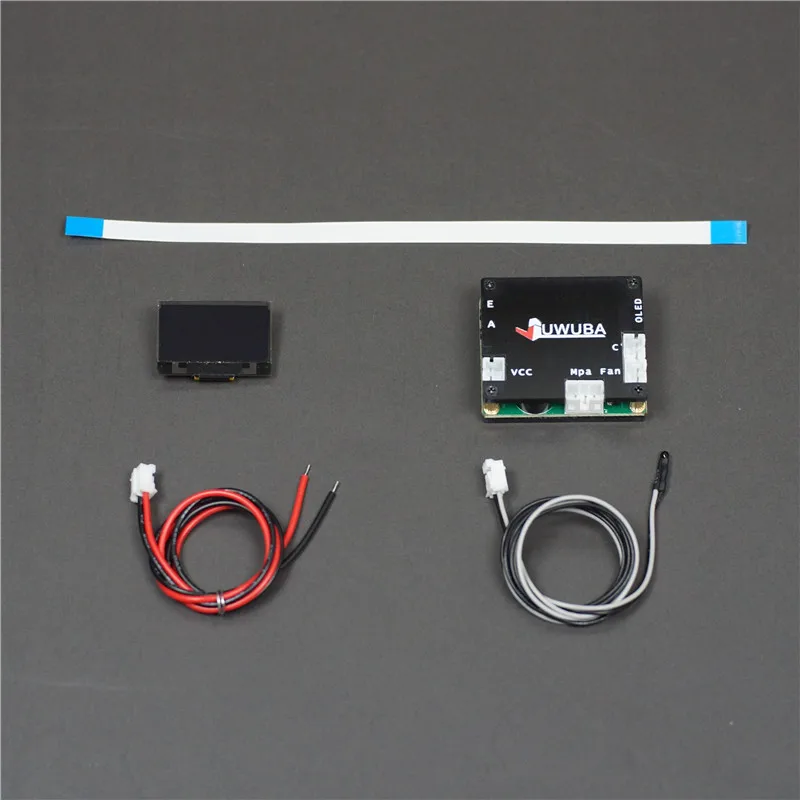 Модель кабины с индикатором напряжения и температуры датчики гидравлического