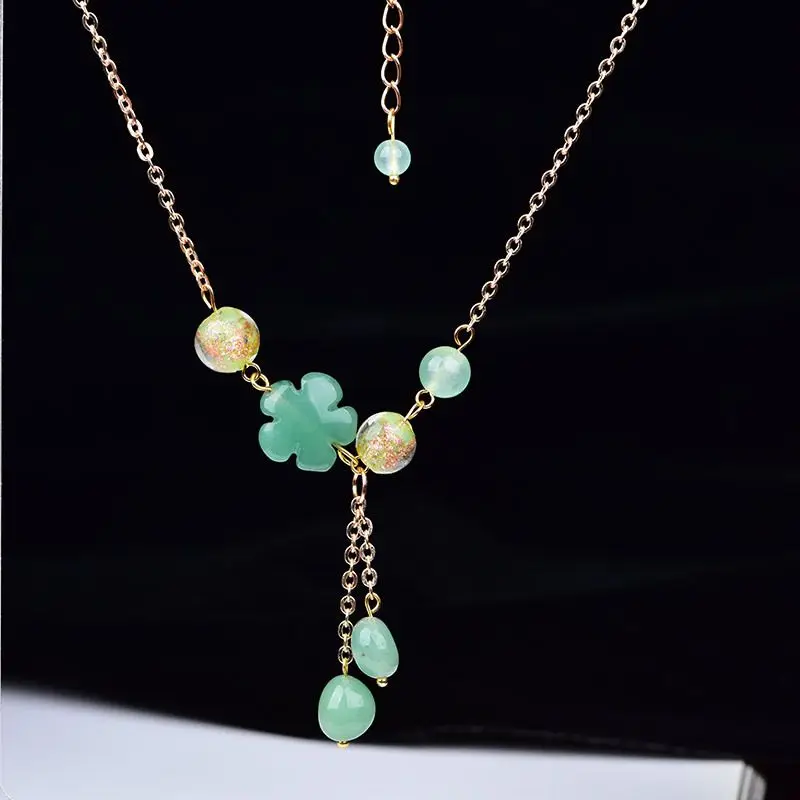 

Women's Neck Chain Natural Stone Jade Necklace for Women Fashion Luxury Choker with Rhinestones Pendant Jewelry Christmas Gift